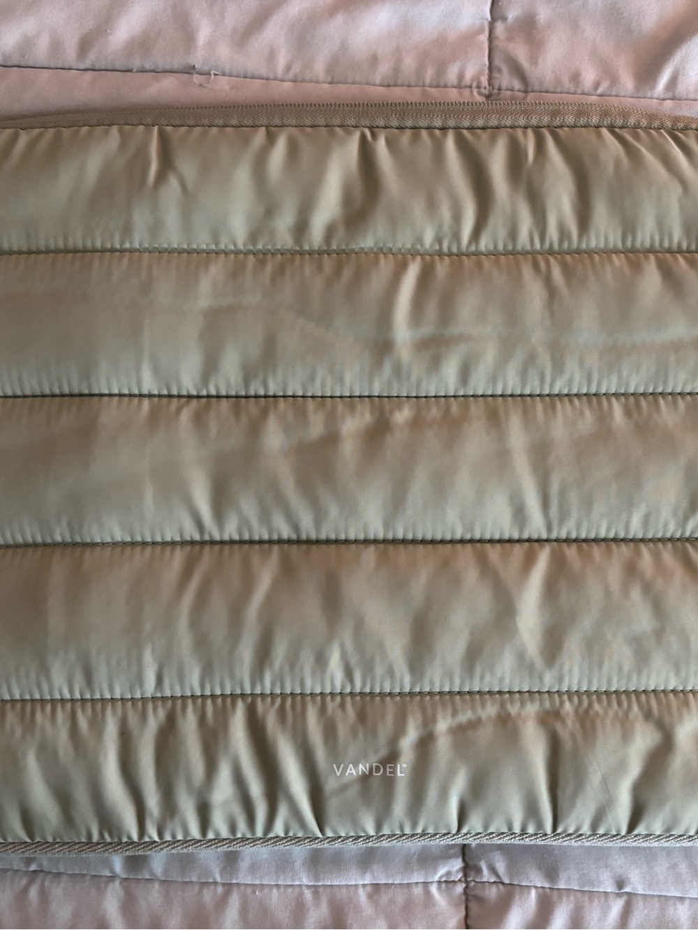 Soft puffer texture laptop cover/sleeve